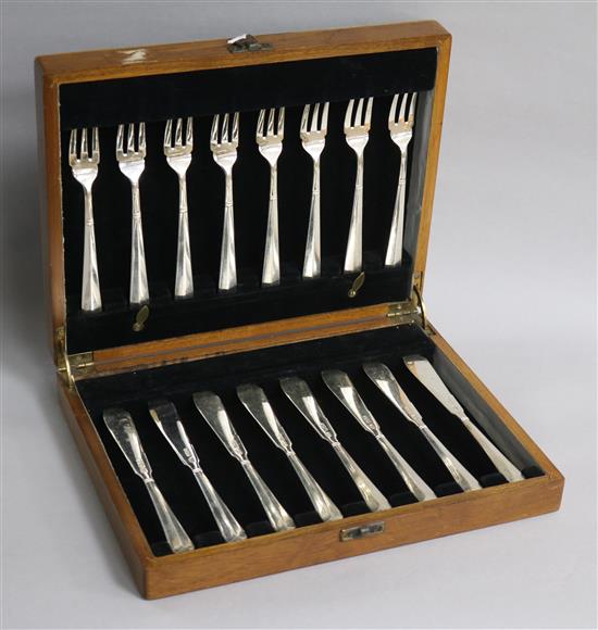 A cased set of eight pairs of George VI silver fish eaters, Roberts & Belk, Sheffield, 1944.